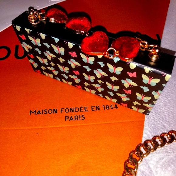 !! NEW RELEASE !! Hot Commodity Lashes - Picture 6 of 6